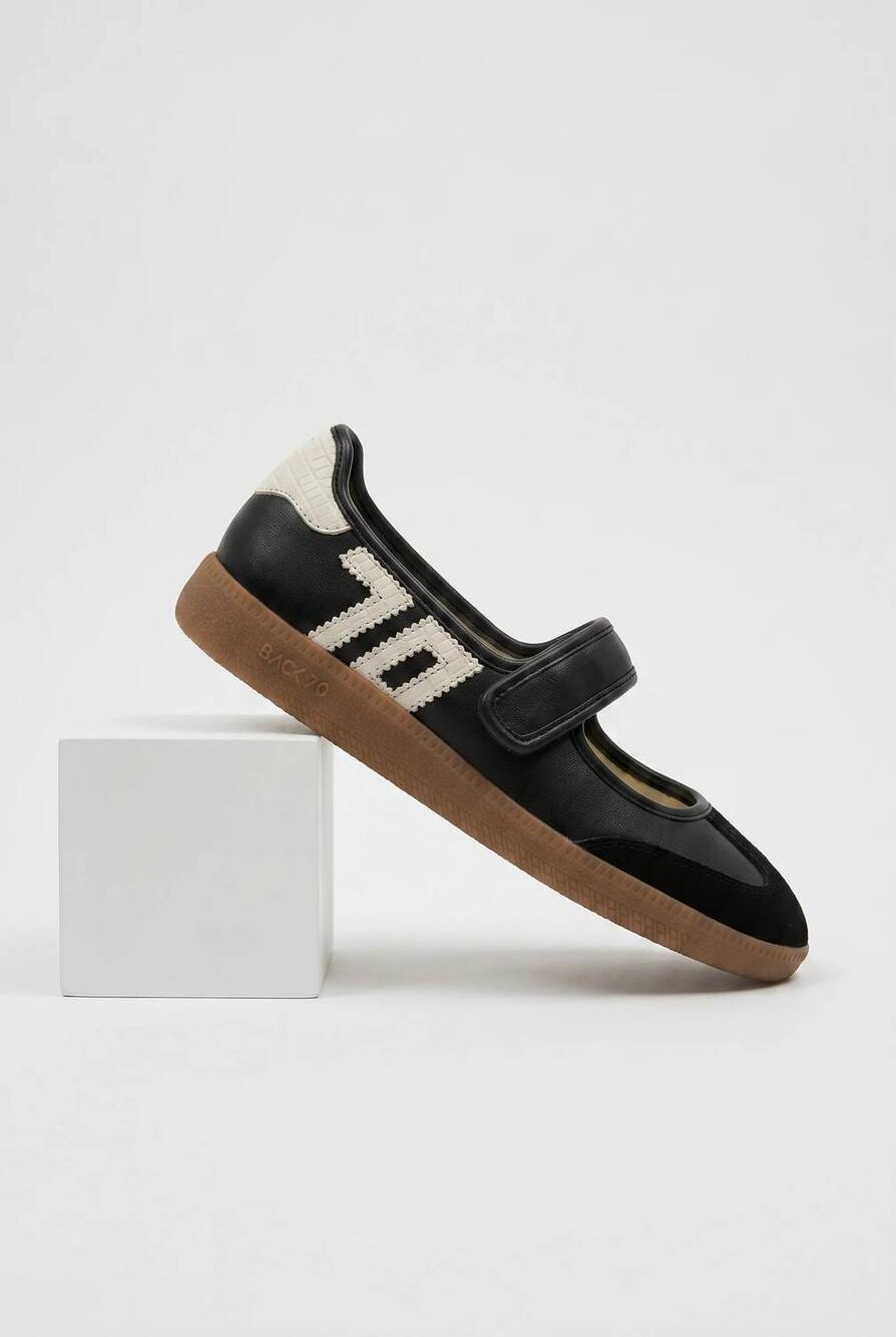 NEW BACK 70 women's aya sneaker in black milk